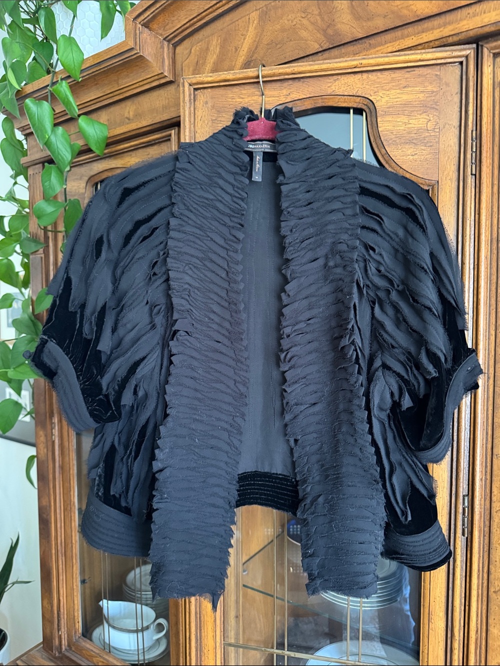BCBGMaxAzria Black Textured Ruffle Open-Front Jacket